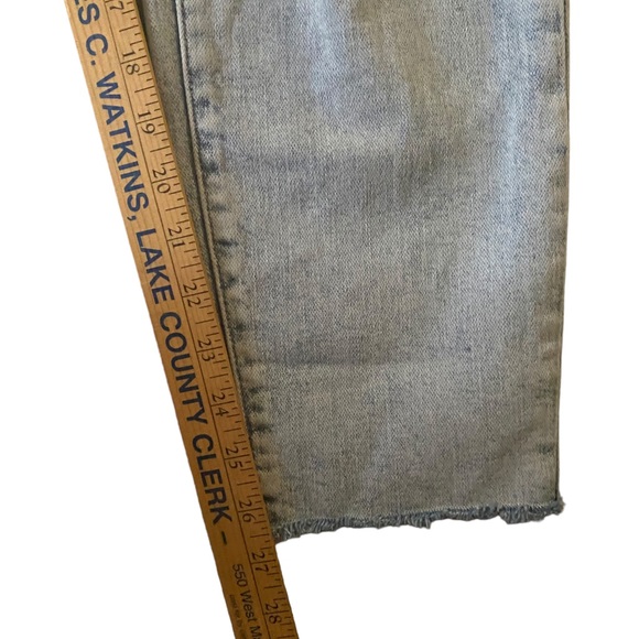 Old Navy OG Straight Full Panel Maternity Light Wash Jeans Size 6 Distressed - Picture 15 of 16